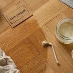 Cire pour parquet sur parquet après cirage : cire liquide, solide ou encaustique