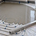 Chape liquide sur plancher chauffant : épaisseur et préparation avant carrelage